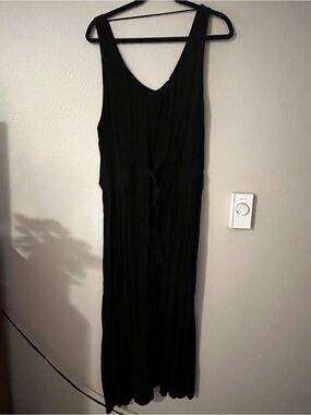 Treasure & Bond Black Sleeveless Maxi Dress